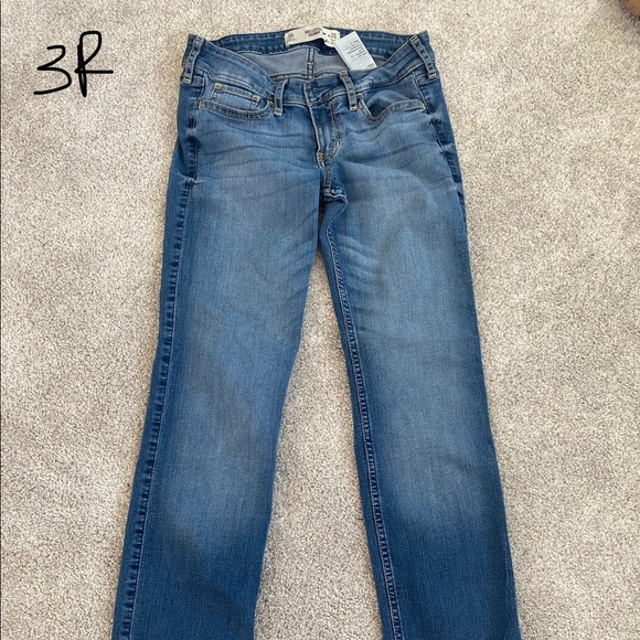 Hollister medium wash jeans - Picture 1 of 2